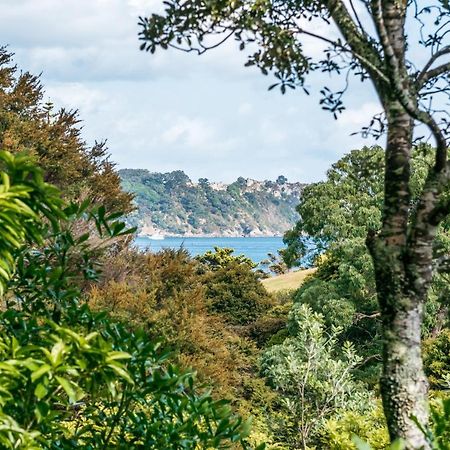 Treetop Retreat - Onetangi Holiday Home Екстериор снимка
