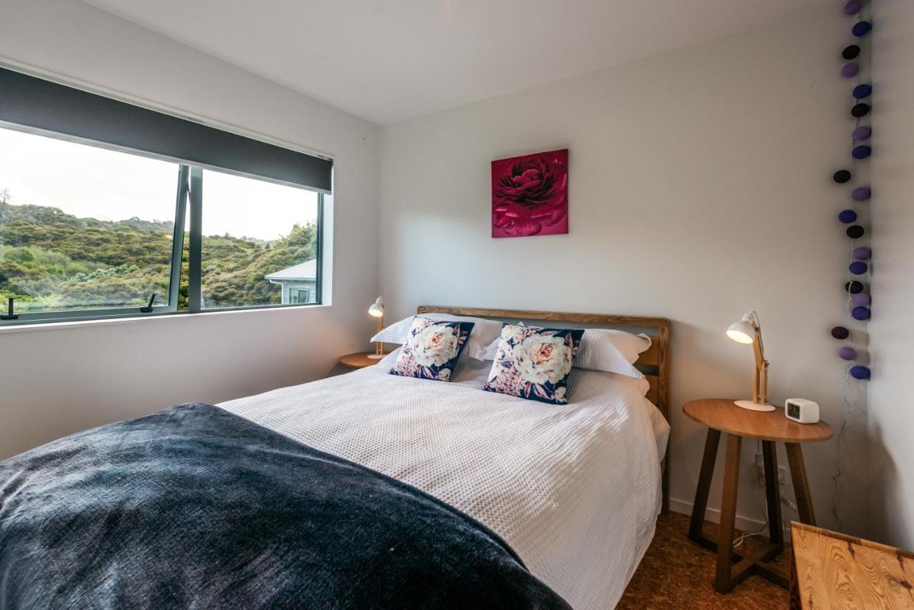 Treetop Retreat - Onetangi Holiday Home Екстериор снимка